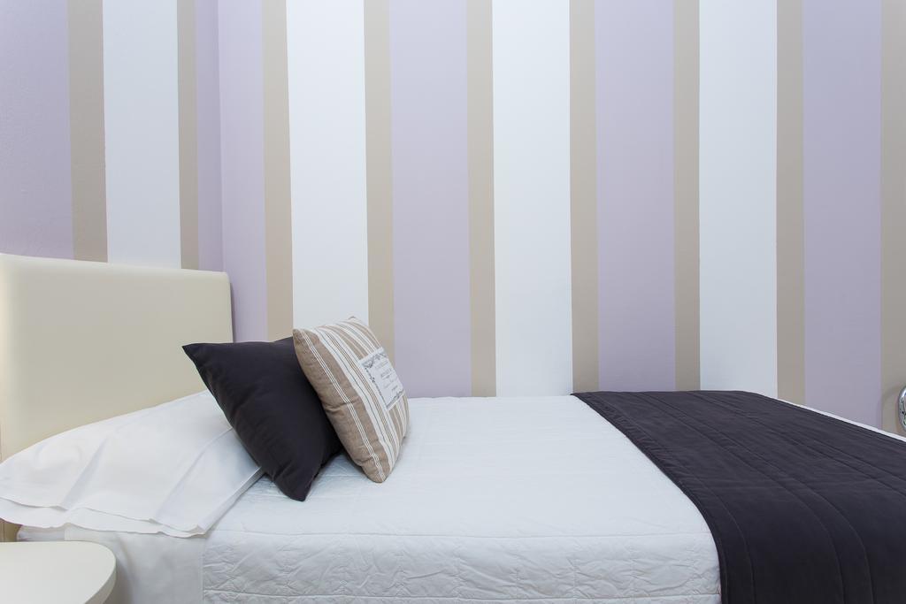 Hotel Flora Milano Marittima Bagian luar foto