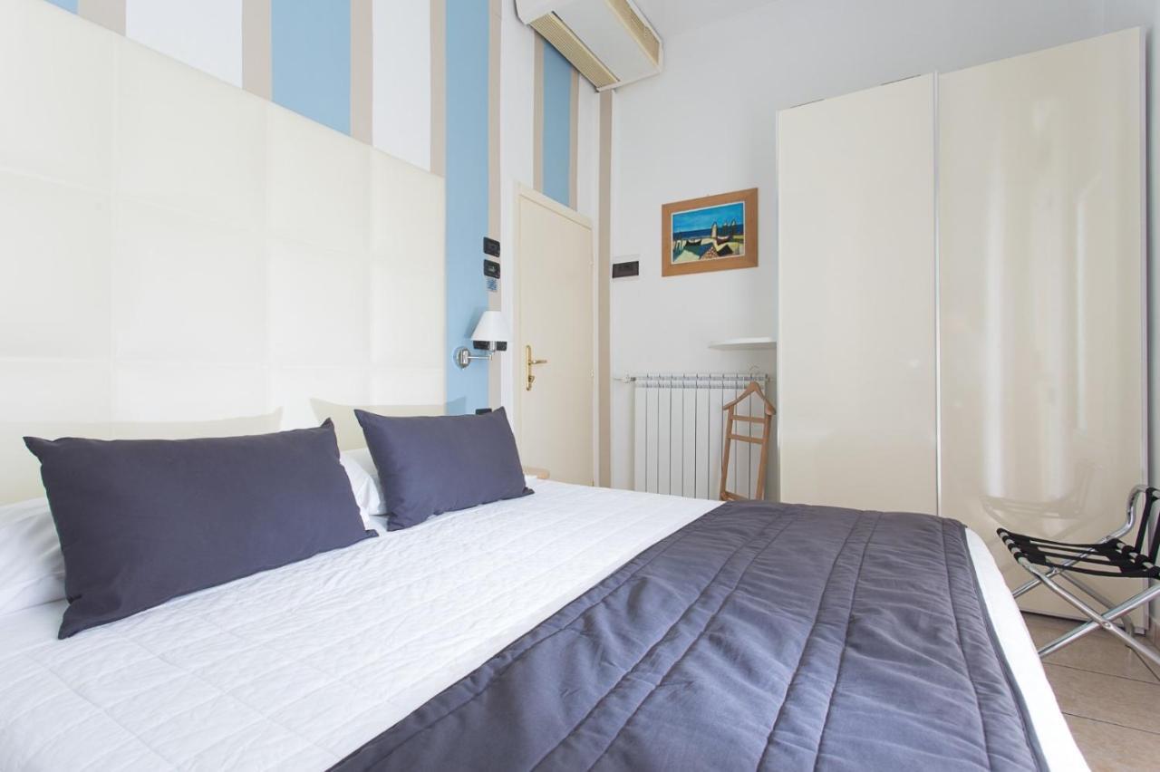 Hotel Flora Milano Marittima Bagian luar foto