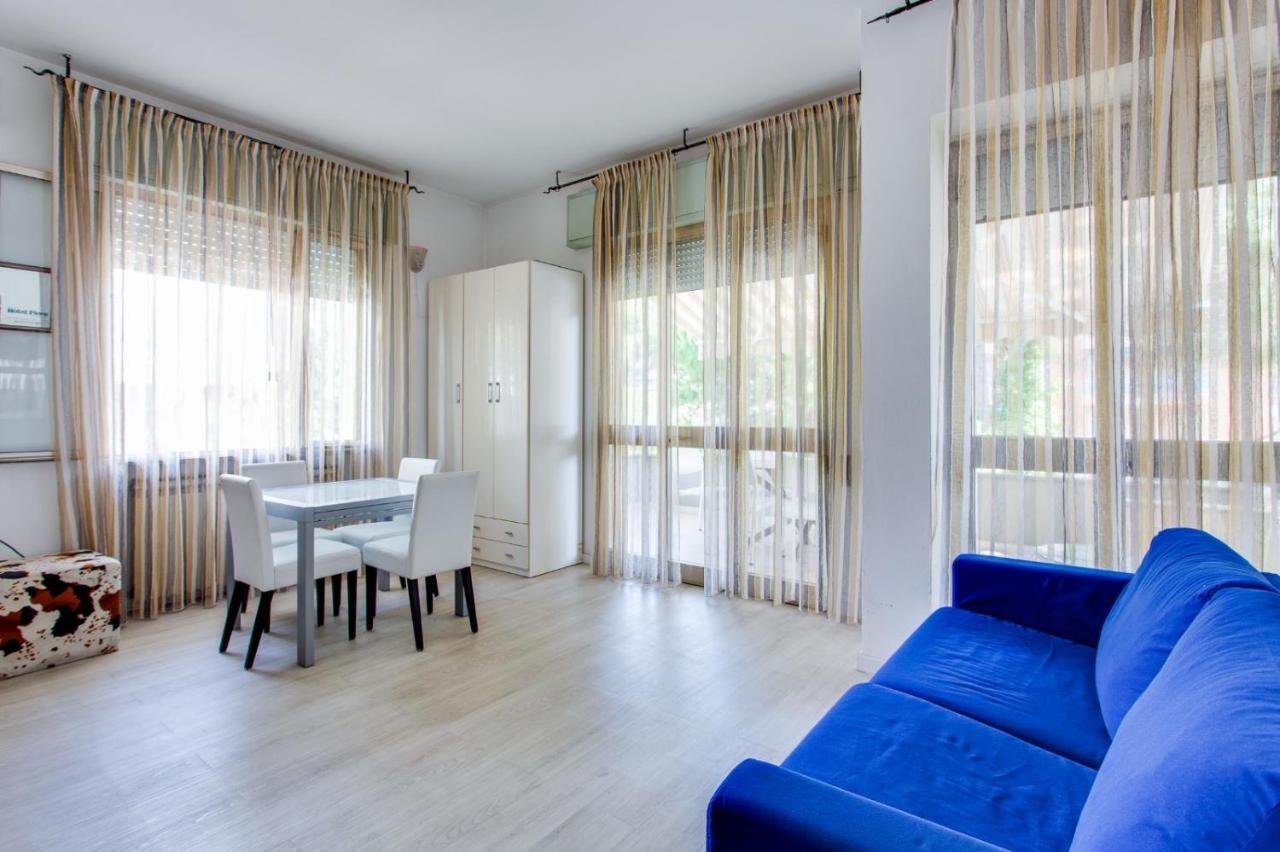 Hotel Flora Milano Marittima Bagian luar foto