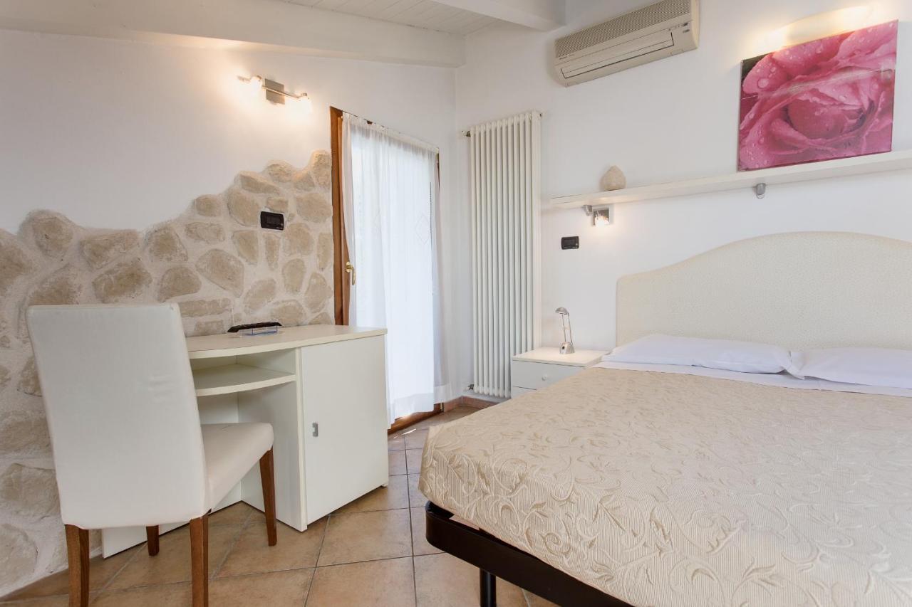 Hotel Flora Milano Marittima Bagian luar foto